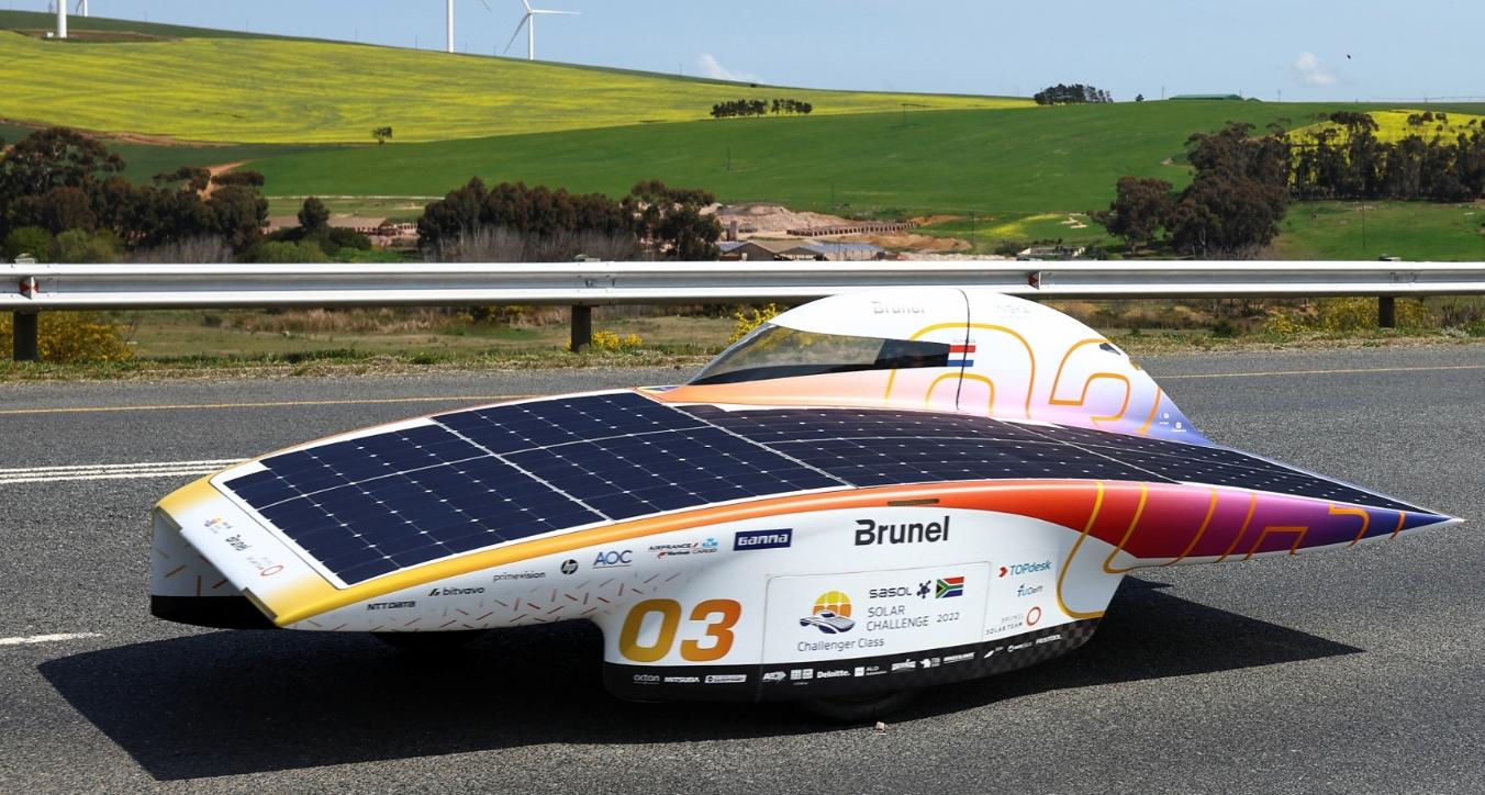 international solar electric car race
